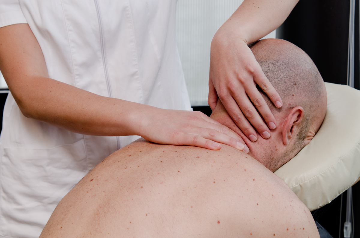 studio-ninfea-massaggio-terapeutico-cervicale